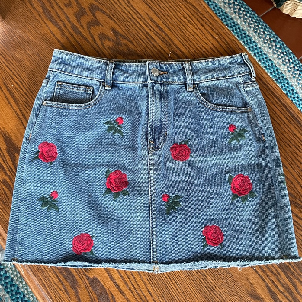 PacSun Denim Rose Embroidered Mini Skirt - Blue
